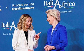 Die italienische Ministerpräsidentin Giorgia Meloni (l) mit der Präsidentin der Europäischen Kommission, Ursula von der Leyen. - Roberto Monaldo/LaPresse/AP/dpa Die italienische Ministerpräsidentin Giorgia Meloni (l) mit der Präsidentin der Europäischen Kommission, Ursula von der Leyen. - Roberto Monaldo/LaPresse/AP/dpa
