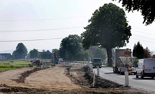 Die Laarerstraße ist im Bereich der Kreuzung mit der Stedefreunder Straße eine Großbaustelle. Der Verkehr kann aber derzeit ungehindert fließen. - FRANK-MICHAEL KIEL-STEINKAMP Die Laarerstraße ist im Bereich der Kreuzung mit der Stedefreunder Straße eine Großbaustelle. Der Verkehr kann aber derzeit ungehindert fließen. - FRANK-MICHAEL KIEL-STEINKAMP