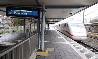 Die geplante ICE-Trasse zwischen Bielefeld und Hannover sorgt für Diskussionen in der Region. Deshalb startete am Donnerstag ein Bürgerdialog. - Ulf Hanke Die geplante ICE-Trasse zwischen Bielefeld und Hannover sorgt für Diskussionen in der Region. Deshalb startete am Donnerstag ein Bürgerdialog. - Ulf Hanke