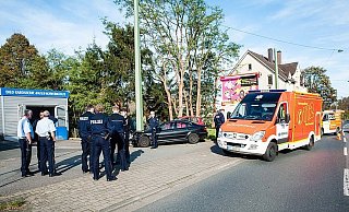 Bei einer Geschwindigkeitskontrolle in Bielefeld wurde ein Polizist schwer verletzt. - FOTO: CHRISTIAN MATHIESEN Bei einer Geschwindigkeitskontrolle in Bielefeld wurde ein Polizist schwer verletzt. - FOTO: CHRISTIAN MATHIESEN