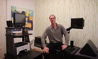 Frank Eßers will sein Behandlungsangebot erweitern. Künftig setzt er beispielsweise bei Bandscheiben-Erkrankungen ein spezielles Gerät ein. - Heidi Froreich Frank Eßers will sein Behandlungsangebot erweitern. Künftig setzt er beispielsweise bei Bandscheiben-Erkrankungen ein spezielles Gerät ein. - Heidi Froreich