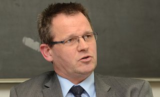 Eine Verkleinerung des Verwaltungsrates der Stadtsparkasse benachteilige die kleinen Parteien, sagt Thomas Möller (FDP). - Joern Spreen-Ledebur Eine Verkleinerung des Verwaltungsrates der Stadtsparkasse benachteilige die kleinen Parteien, sagt Thomas Möller (FDP). - Joern Spreen-Ledebur