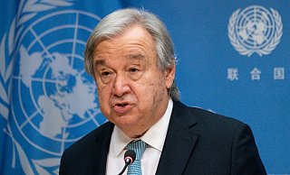 Antonio Guterres, Generalsekretär der Vereinten Nationen, spricht während einer Pressekonferenz zur Vorstellung des zweiten Berichts der Global Crisis Response Group über die Auswirkungen des Krieges in der Ukraine auf den Nahrungsmittel-, Brennstoff- und Finanzsektor im Hauptquartier der Vereinten Nationen. - Foto: Mary Altaffer/AP/dpa Antonio Guterres, Generalsekretär der Vereinten Nationen, spricht während einer Pressekonferenz zur Vorstellung des zweiten Berichts der Global Crisis Response Group über die Auswirkungen des Krieges in der Ukraine auf den Nahrungsmittel-, Brennstoff- und Finanzsektor im Hauptquartier der Vereinten Nationen. - Foto: Mary Altaffer/AP/dpa