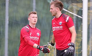Während Pelle Boevink (rechts) als Nummer eins des SC Paderborn in die Saison ging, blieb Neuzugang Markus Schubert zunächst nur die Rolle als Herausforderer. - Oliver Krato Während Pelle Boevink (rechts) als Nummer eins des SC Paderborn in die Saison ging, blieb Neuzugang Markus Schubert zunächst nur die Rolle als Herausforderer. - Oliver Krato