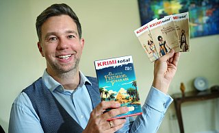 Der Psychoanalytiker Jens Blome ist stolz auf sein erstes selbst entwickeltes Gesellschaftsspiel. - Barbara Franke Der Psychoanalytiker Jens Blome ist stolz auf sein erstes selbst entwickeltes Gesellschaftsspiel. - Barbara Franke