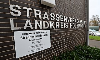 Der Steuerzahlerbund hat die Schwarzen Kassen und die Reaktion des Landkreises darauf kritisiert. Die Entlassung der Mitarbeiter habe hohe Kosten für den Steuerzahler verursacht. - Thomas Kube Der Steuerzahlerbund hat die Schwarzen Kassen und die Reaktion des Landkreises darauf kritisiert. Die Entlassung der Mitarbeiter habe hohe Kosten für den Steuerzahler verursacht. - Thomas Kube