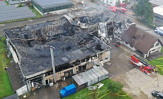 Die Wirkung des Großbrandes in einer Bad Driburger Wäscherei wird am Allerheiligenmorgen sichtbar. - Thomas Kube Die Wirkung des Großbrandes in einer Bad Driburger Wäscherei wird am Allerheiligenmorgen sichtbar. - Thomas Kube
