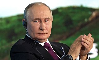 Kremlchef Wladimir Putin unterstützt im US-Wahlkampf angeblich Kandidatin Kamala Harris. - Vyacheslav Prokofyev/Pool Sputnik Kremlin/AP/dpa Kremlchef Wladimir Putin unterstützt im US-Wahlkampf angeblich Kandidatin Kamala Harris. - Vyacheslav Prokofyev/Pool Sputnik Kremlin/AP/dpa