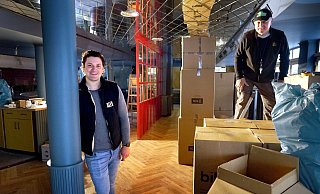 Manuel Schubert und Vizo Kondic haben aktuell alle Hände voll zu tun. Bis zum 7. Juni wollen sie den Umbau des Restaurent Alex abgeschlossen haben, dann kommen die ersten Kunden und können im Außenbereich sowie auf der Dachterrasse verköstigt werden. - Christian Geisler Manuel Schubert und Vizo Kondic haben aktuell alle Hände voll zu tun. Bis zum 7. Juni wollen sie den Umbau des Restaurent Alex abgeschlossen haben, dann kommen die ersten Kunden und können im Außenbereich sowie auf der Dachterrasse verköstigt werden. - Christian Geisler