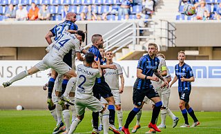 SCP-Verteidiger Jannis Heuer springt am höchsten und köpft in der 58. Minute nach einer Muslija-Ecke zum 2:0-Endstand ein. - Besim Mazhiqi SCP-Verteidiger Jannis Heuer springt am höchsten und köpft in der 58. Minute nach einer Muslija-Ecke zum 2:0-Endstand ein. - Besim Mazhiqi
