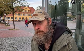 Die NW traf Bielefelds bekannten Obdachlosen Andreas jetzt auf dem Siggi. - Heimo Stefula Die NW traf Bielefelds bekannten Obdachlosen Andreas jetzt auf dem Siggi. - Heimo Stefula