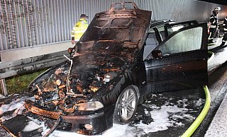 Der 5er BMW war nicht mehr fahrbereit - er musste abgeschleppt werden. - Andreas Eickhoff Der 5er BMW war nicht mehr fahrbereit - er musste abgeschleppt werden. - Andreas Eickhoff