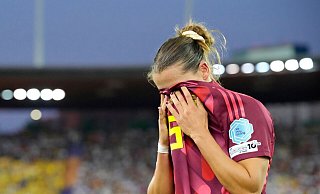 Traurig: Carlotta Wamser nach ihrem Platzverweis. - Martin Meissner/AP/dpa Traurig: Carlotta Wamser nach ihrem Platzverweis. - Martin Meissner/AP/dpa