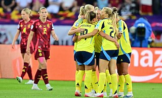 Das deutsche Team patzt, Schweden jubelt. - Sebastian Christoph Gollnow/dpa Das deutsche Team patzt, Schweden jubelt. - Sebastian Christoph Gollnow/dpa