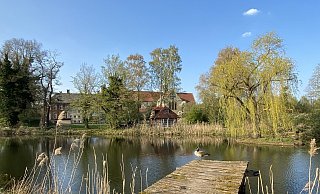 Gleich mehrere der sechs vorgestellten Wege fangen den herrlichen Blick auf die Alte Abtei und die Abteikirche auf dem Mühlenweg ein. - Burkhard Hoeltzenbein Gleich mehrere der sechs vorgestellten Wege fangen den herrlichen Blick auf die Alte Abtei und die Abteikirche auf dem Mühlenweg ein. - Burkhard Hoeltzenbein