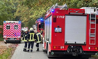 Im Versmolder Ortsteil Loxten brennt es in einer Wohnung. Die Feuerwehr ist mit zwei Löschzügen vor Ort. - Tasja Klusmeyer Im Versmolder Ortsteil Loxten brennt es in einer Wohnung. Die Feuerwehr ist mit zwei Löschzügen vor Ort. - Tasja Klusmeyer