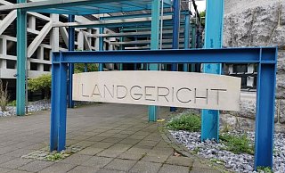 Im Landgericht Bielefeld wird verhandelt. - Susanne Barth Im Landgericht Bielefeld wird verhandelt. - Susanne Barth