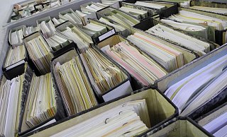 Unter anderem sollen die Services von Behörden und Ämter weiter digitalisiert werden. - Johannes Schmitt-Tegge/dpa Unter anderem sollen die Services von Behörden und Ämter weiter digitalisiert werden. - Johannes Schmitt-Tegge/dpa