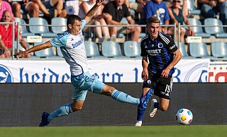 Am Dienstagabend war Ron Schallenberg (l.) in Kufstein für den FC Schalke 04 im Testspiel gegen den FC Kopenhagen am Ball. Schalke verlor 0:2. Am Freitag, 29. September, gibt es für den gebürtigen Paderborner derweil ein Wiedersehen mit dem SCP. - picture alliance Am Dienstagabend war Ron Schallenberg (l.) in Kufstein für den FC Schalke 04 im Testspiel gegen den FC Kopenhagen am Ball. Schalke verlor 0:2. Am Freitag, 29. September, gibt es für den gebürtigen Paderborner derweil ein Wiedersehen mit dem SCP. - picture alliance