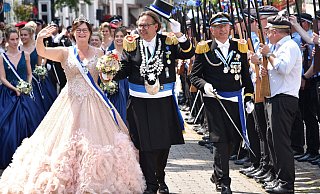 Die Beverunger Schützen regieren Sonja Haase und Ralf Göllner. - Thomas Kube Die Beverunger Schützen regieren Sonja Haase und Ralf Göllner. - Thomas Kube