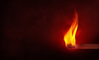 Die mutmaßliche Brandstifterin hat vor Gericht alles abgestritten. - Foto: Pixabay Die mutmaßliche Brandstifterin hat vor Gericht alles abgestritten. - Foto: Pixabay