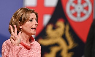 Malu Dreyer (SPD) ist erneut zur Ministerpräsidentin des Landes Rheinland-Pfalz gewählt worden. - Foto: Arne Dedert/dpa POOL/dpa Malu Dreyer (SPD) ist erneut zur Ministerpräsidentin des Landes Rheinland-Pfalz gewählt worden. - Foto: Arne Dedert/dpa POOL/dpa