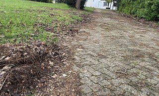 Der Hövelhofer Ortsteil Staumühle befindet sich in einem schlechten Zustand. Auch einen fehlenden Winterdienst beklagen die Anwohner. - Jens Reddeker Der Hövelhofer Ortsteil Staumühle befindet sich in einem schlechten Zustand. Auch einen fehlenden Winterdienst beklagen die Anwohner. - Jens Reddeker