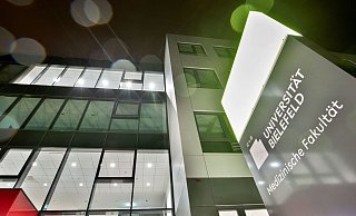 Soll komplett von der Uni Bielefeld für die Medizinische Fakultät übernommen werden: das Innovationszentrum an der Morgenbreede. - Oliver Krato (Archiv) Soll komplett von der Uni Bielefeld für die Medizinische Fakultät übernommen werden: das Innovationszentrum an der Morgenbreede. - Oliver Krato (Archiv)