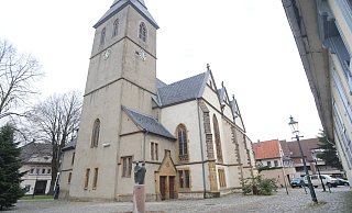 Soll umgestaltet werden: Der Kirchplatz in Pr. Oldendorf. - Joern Spreen-Ledebur Soll umgestaltet werden: Der Kirchplatz in Pr. Oldendorf. - Joern Spreen-Ledebur