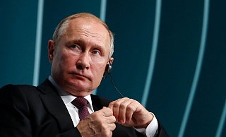 Russlands Präsident Wladimir Putin bei einer Veranstaltung im Rahmen des Brics-Gipfels 2019 in Brasilien. Am Treffen in Südafrika wird Putin nicht teilnehmen. - Eraldo Peres/AP/dpa Russlands Präsident Wladimir Putin bei einer Veranstaltung im Rahmen des Brics-Gipfels 2019 in Brasilien. Am Treffen in Südafrika wird Putin nicht teilnehmen. - Eraldo Peres/AP/dpa
