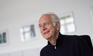 «Scholz beweist auf jeden Fall Durchhaltevermögen und verliert nicht schnell die Nerven»: Harald Schmidt. - Rolf Vennenbernd/dpa «Scholz beweist auf jeden Fall Durchhaltevermögen und verliert nicht schnell die Nerven»: Harald Schmidt. - Rolf Vennenbernd/dpa