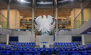 Blick in den leeren Plenarsaal im Bundestag. - Michael Kappeler/dpa Blick in den leeren Plenarsaal im Bundestag. - Michael Kappeler/dpa