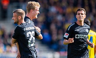 SCP-Akteur Sebastian Klaas (l.) ist verletzt, Teamkollege Mattes Hansen hat Trainingsrückstand. Und so gibt es wohl für beide kein Wiedersehen mit dem Ex-Paderborner Tobias Müller (hinten r.), der nun für Magdeburg spielt. - IMAGO/Noah Wedel SCP-Akteur Sebastian Klaas (l.) ist verletzt, Teamkollege Mattes Hansen hat Trainingsrückstand. Und so gibt es wohl für beide kein Wiedersehen mit dem Ex-Paderborner Tobias Müller (hinten r.), der nun für Magdeburg spielt. - IMAGO/Noah Wedel