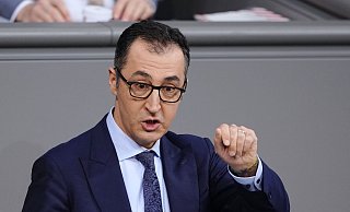 Der Bundesminister für Ernährung und Landwirtschaft Cem Özdemir im Bundestag. - Foto: Kay Nietfeld/dpa Der Bundesminister für Ernährung und Landwirtschaft Cem Özdemir im Bundestag. - Foto: Kay Nietfeld/dpa