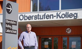 Lutz van Spankeren ist neuer Leiter des Oberstufenkollegs. - NW / Peter Unger Lutz van Spankeren ist neuer Leiter des Oberstufenkollegs. - NW / Peter Unger