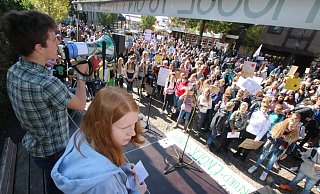 Vor einem Jahr, am 20. September 2019, demonstrierten in Enger fast 700 Menschen für den Klimaschutz - Aktivistin Hannah Bultmann war überwältigt. - Andreas Sundermeier Vor einem Jahr, am 20. September 2019, demonstrierten in Enger fast 700 Menschen für den Klimaschutz - Aktivistin Hannah Bultmann war überwältigt. - Andreas Sundermeier
