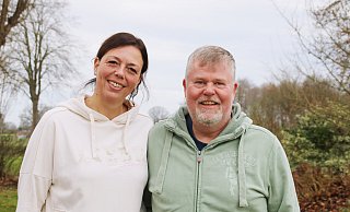 Annika und Carsten Lüttge mögen das Motto Henry Fords: Wer immer tut, was er schon kann, bleibt immer das, was er schon ist. - Claudia Hyna Annika und Carsten Lüttge mögen das Motto Henry Fords: Wer immer tut, was er schon kann, bleibt immer das, was er schon ist. - Claudia Hyna