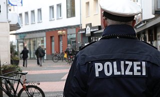 Problemzone: Der Bereich um das Westerntor wird verstärkt von der Polizei und dem Ordnungsamt kontrolliert. - Holger Kosbab Problemzone: Der Bereich um das Westerntor wird verstärkt von der Polizei und dem Ordnungsamt kontrolliert. - Holger Kosbab