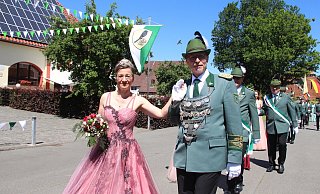 Klaus und Ilka Höxtermann regieren die St. Josef Schützenbruderschaft Merlsheim und Schönenberg. - Burkhard Battran Klaus und Ilka Höxtermann regieren die St. Josef Schützenbruderschaft Merlsheim und Schönenberg. - Burkhard Battran