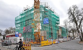 Die Bauarbeiten am Schiller an der Ecke Schillerstraße/Kurfürstenstraße ruhen vorübergehend, nachdem das Bauamt die Baustelle stillgelegt hat. - Frank-Michael Kiel-Steinkamp Die Bauarbeiten am Schiller an der Ecke Schillerstraße/Kurfürstenstraße ruhen vorübergehend, nachdem das Bauamt die Baustelle stillgelegt hat. - Frank-Michael Kiel-Steinkamp