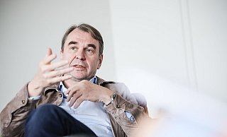 Dirk Kurbjuweit rückte im Mai unerwartet an die Spitze der «Spiegel»-Redaktion. - Christian Charisius/dpa Dirk Kurbjuweit rückte im Mai unerwartet an die Spitze der «Spiegel»-Redaktion. - Christian Charisius/dpa