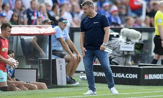 Auch beim Gastspiel in Kiel gab es für SCP-Trainer Lukas Kwasniok am vergangenen Samstag wenig Grund zur Freude. - dpa Auch beim Gastspiel in Kiel gab es für SCP-Trainer Lukas Kwasniok am vergangenen Samstag wenig Grund zur Freude. - dpa