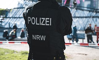 Die Polizei nimmt sich immer wieder die Drogenszene in Bielefeld vor, die vor allem zwischen Herbert-Hinnendahl-Straße und Stadthalle auffällig ist. - Polizei Die Polizei nimmt sich immer wieder die Drogenszene in Bielefeld vor, die vor allem zwischen Herbert-Hinnendahl-Straße und Stadthalle auffällig ist. - Polizei