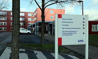 Die Albatrosschule blieb am Freitag geschlossen. Auch Montag findet kein Unterricht statt. - Wolfgang Rudolf Die Albatrosschule blieb am Freitag geschlossen. Auch Montag findet kein Unterricht statt. - Wolfgang Rudolf