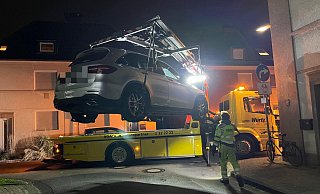 Rund um den Lokschuppen kam es zu chaotischen Szenen. - Charlotte Mahncke Rund um den Lokschuppen kam es zu chaotischen Szenen. - Charlotte Mahncke