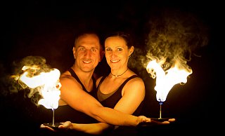 Feuerflut tritt auf der Aqua Magica auf. - Feuerflut Feuerflut tritt auf der Aqua Magica auf. - Feuerflut