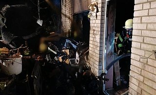 Die Feuerwehr Altenbeken hatte den Brand schnell unter Kontrolle. - Feuerwehr Altenbeken Die Feuerwehr Altenbeken hatte den Brand schnell unter Kontrolle. - Feuerwehr Altenbeken