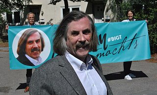 "Nobby macht's" mit diesem Claim will der BfGT-Politiker den Bürgermeisterstuhl erklimmen. - Ludger Osterkamp "Nobby macht's" mit diesem Claim will der BfGT-Politiker den Bürgermeisterstuhl erklimmen. - Ludger Osterkamp