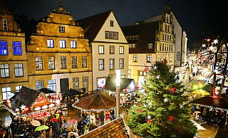 Blick auf den Weihnachtsmarkt auf dem Alten Markt in Bielefeld. - BARBARA FRANKE Blick auf den Weihnachtsmarkt auf dem Alten Markt in Bielefeld. - BARBARA FRANKE
