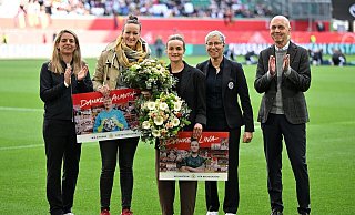 Abschied für die ehemaligen deutschen Nationalspielerinnen Almuth Schult und Lina Magull. - Swen Pförtner/dpa Abschied für die ehemaligen deutschen Nationalspielerinnen Almuth Schult und Lina Magull. - Swen Pförtner/dpa